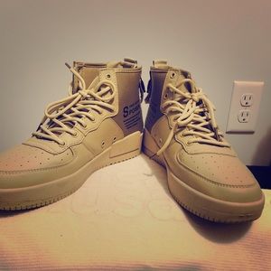 SP brand boot zip up in back army colors